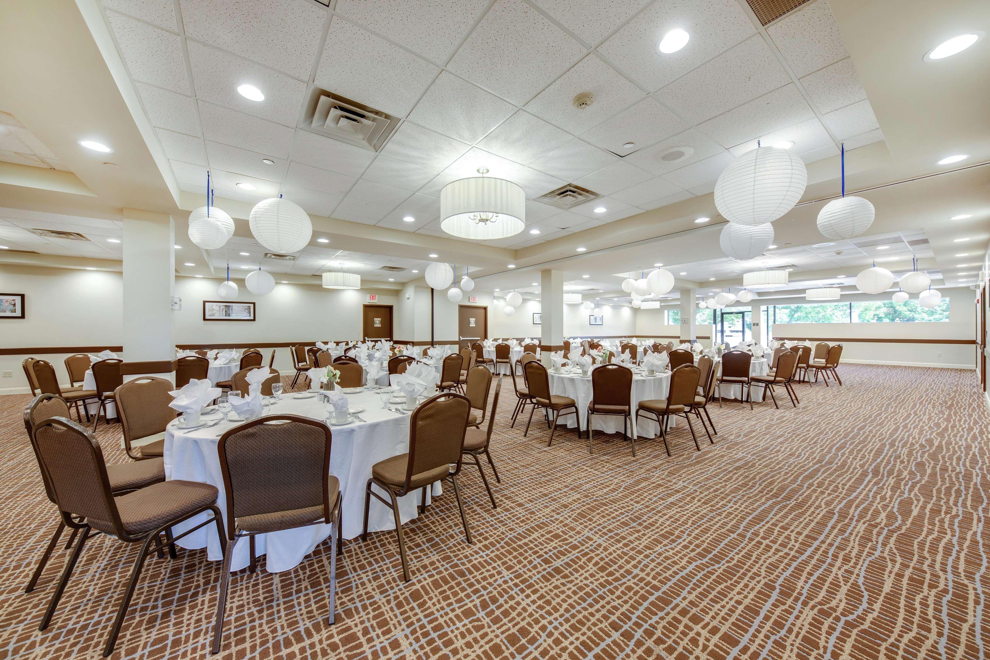 Doubletree By Hilton Binghamton Exterior foto